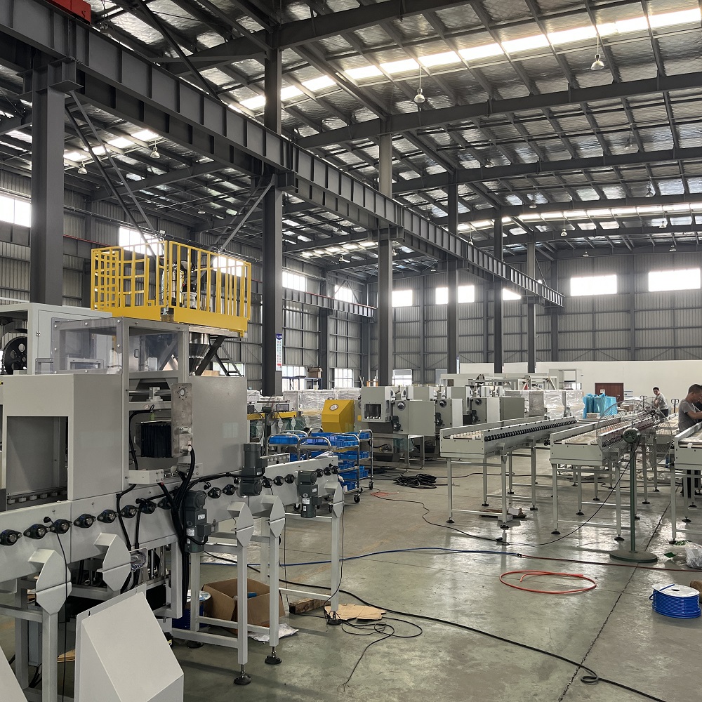 贝特瑞建设4万吨锂电池负极材料  磷酸铁锂生产设备厂家有话说