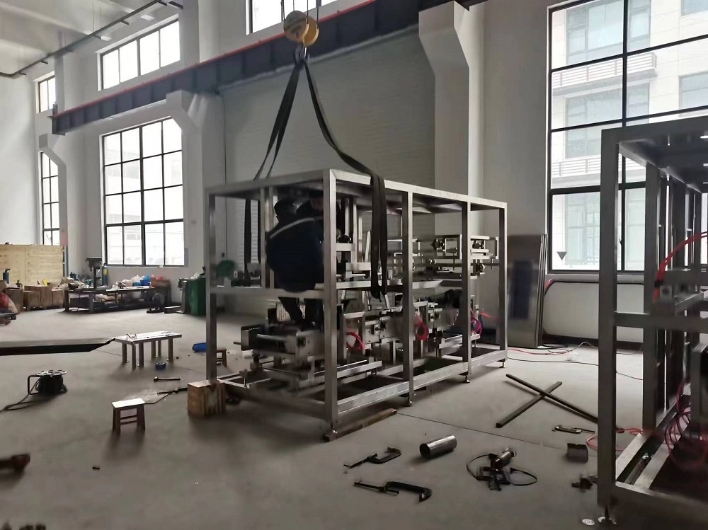 又一负极材料产业链落户云南景谷 窑炉外轨线厂家是否有影响